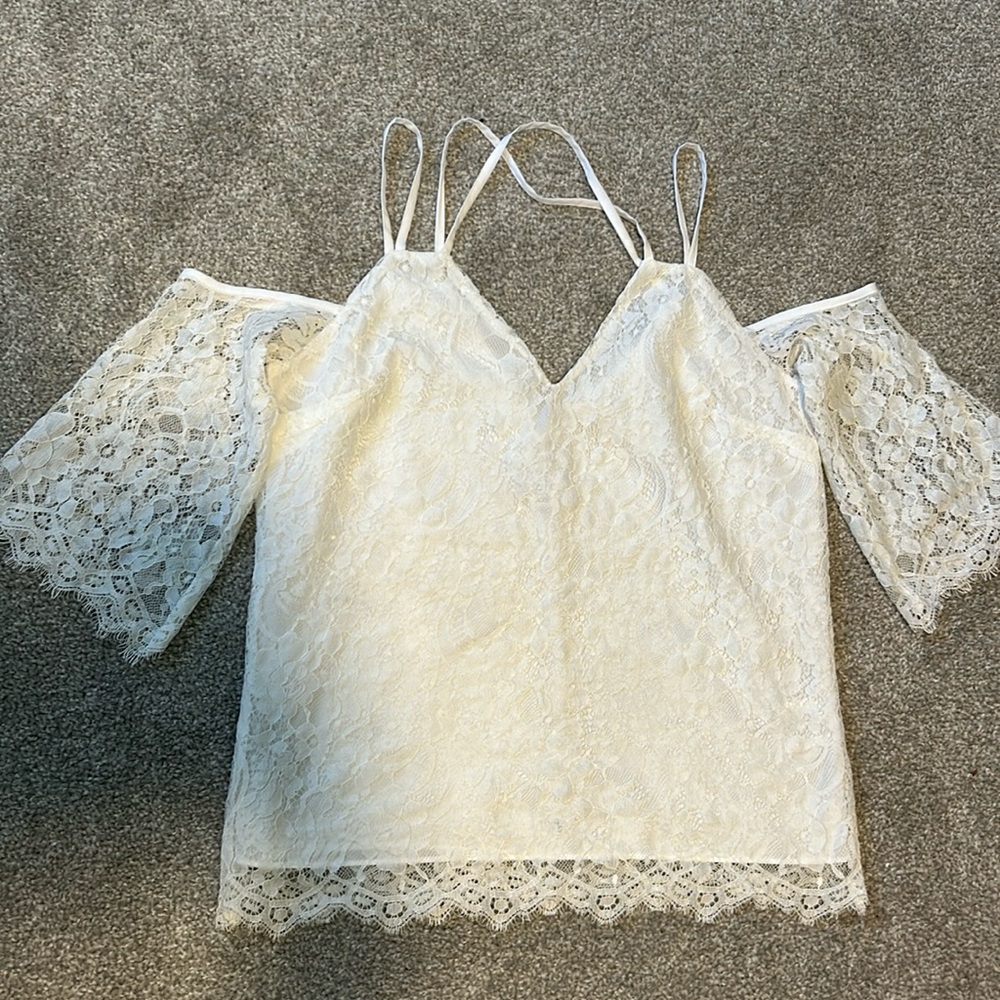 Bar lll, White, lace, lined short sleeve top
